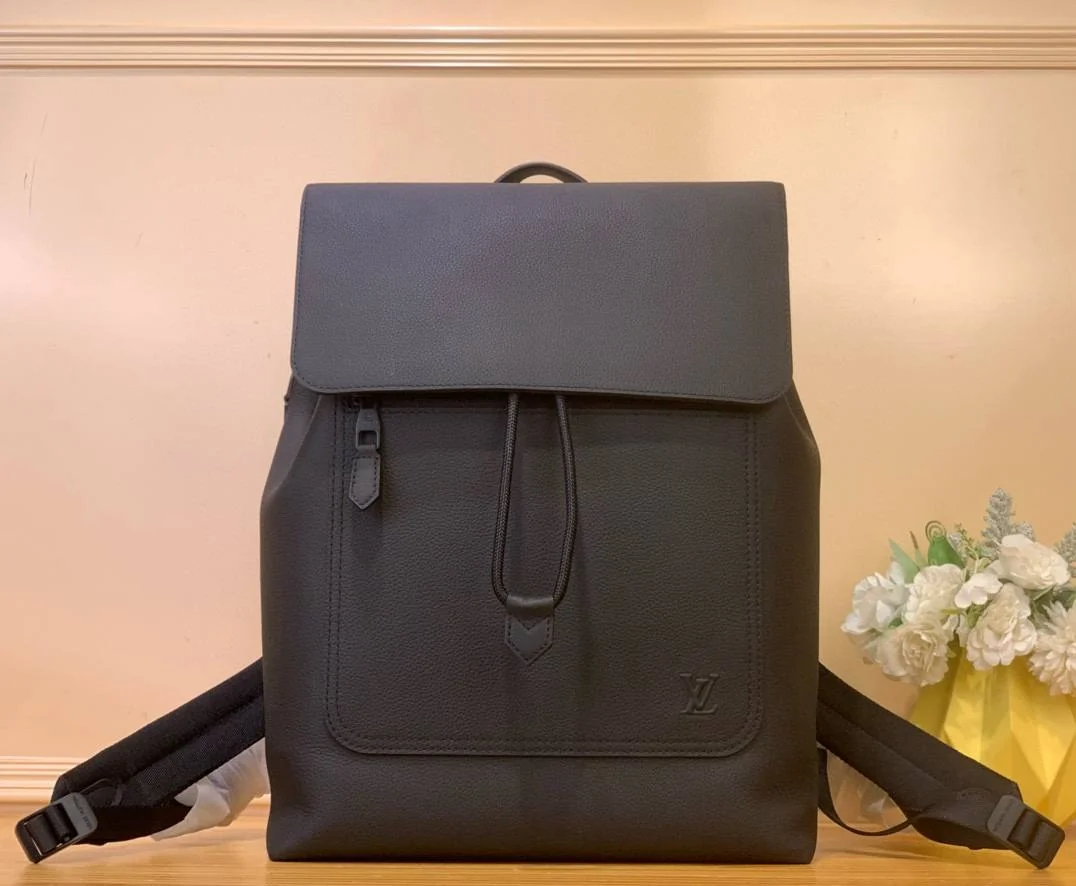 Чоловічий рюкзак - Louis Vuitton